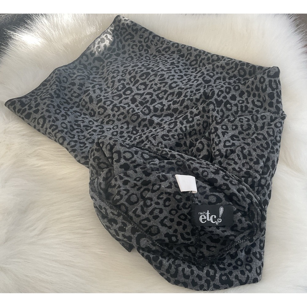 Women's Rue 21 Etc Gray Black Leopard Print Infinity Scarf Wrap Bengal Tiger